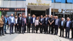 CHP’li Vekiller Ardahan Belediyesini Ziyaret