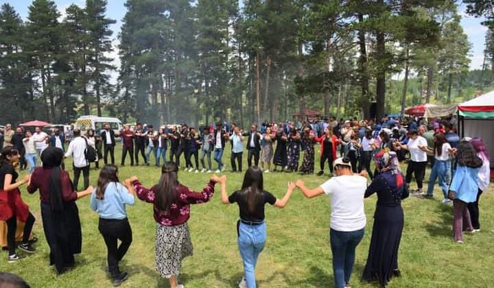 Ardahan Köprülü Beldesi Canibeg Yayla Şöleni Başladı