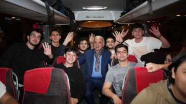 5 Bin Ümraniyeli Genç Çanakkale’ye Geziye Götürüldü