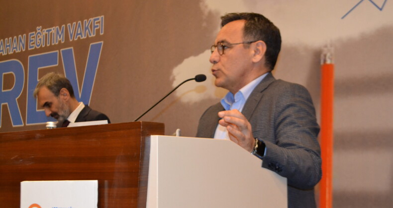 AREV Gecesi: Gazeteci Deniz Zeyrek Konuşması