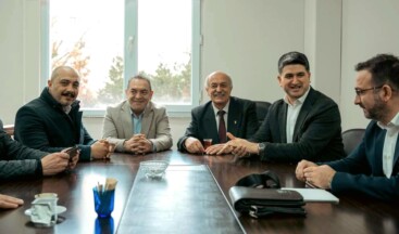 Onursal Adıgüzel, Ataşehir’de Cemevlerini Ziyaret Etti