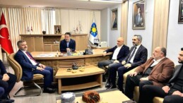 AK Parti Adayı M.Naim Yağcı, Ataşehir’de Siyasi Partileri Ziyaret Etti