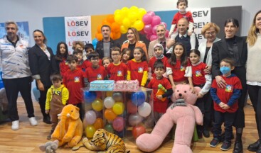 Küçük Kahramanlar Yeni Yaşlarını LÖSEV İle Kutladılar