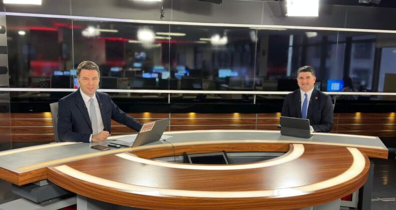 Onursal Adıgüzel, Ulusal TV’lerde Projelerini Anlattı