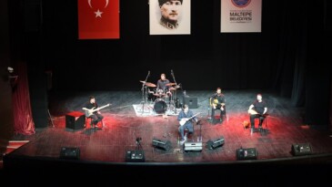 Dostları büyük usta Âşık Veysel’i unutmadı