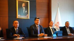 Başkan Adıgüzel, Başkan Yardımcıları ve Müdürlerler İle Toplantı Yaptı
