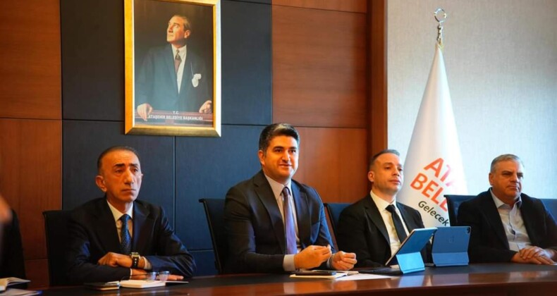 Başkan Adıgüzel, Başkan Yardımcıları ve Müdürlerler İle Toplantı Yaptı