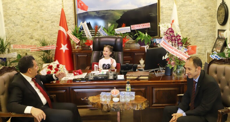 Çocuklardan Başkan Demir’e 23 Nisan Ziyareti