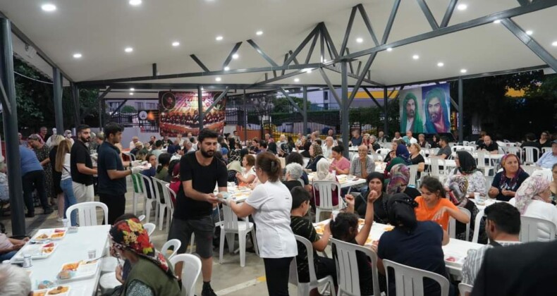 Kartal Cemevinde Oruçlarını Açtılar