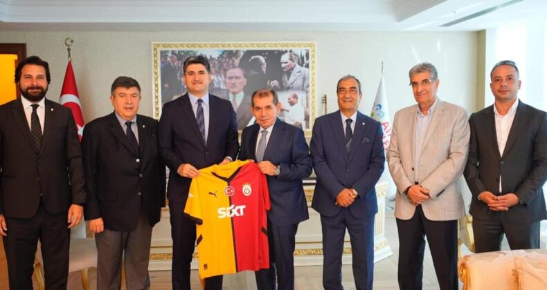 Galatasaray Başkanı Dursun Özbek, Ataşehir Belediyesi Ziyareti