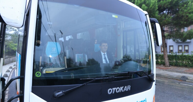 Başkan Çerkez Şöför Koltuğuna Geçti, Öğrenciler Şaşırdı