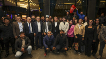 CHP Lideri Özgür Özel Dıyarbakır’da