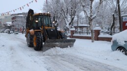 Ardahan Belediyesi Karla Mücadelesi Devam Ediyor