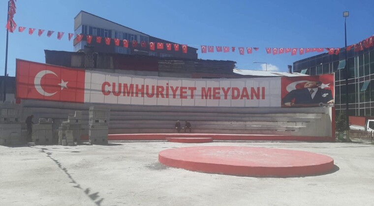 Göle Belediyesi Kaldırımlar Yenileniyor