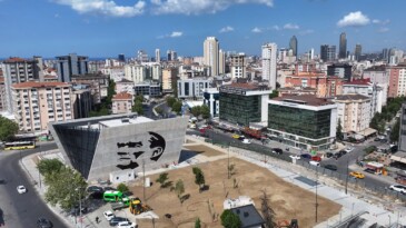 Ataşehir’e 12 bin metrekarelik yeni meydan