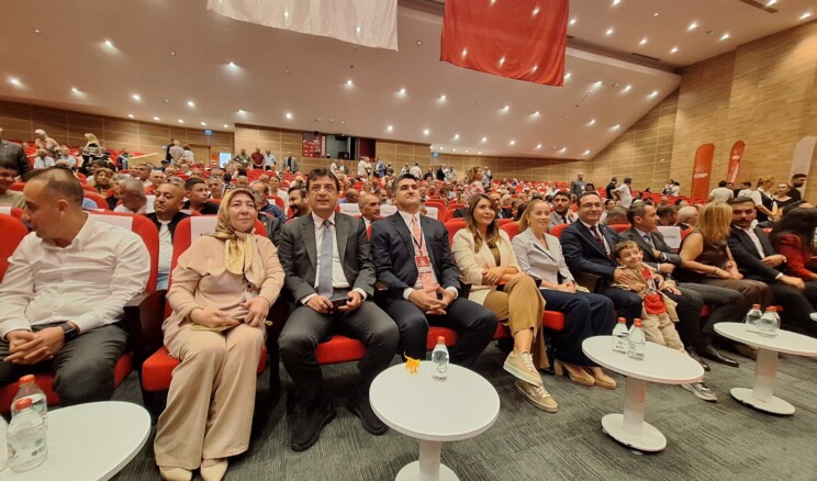 Atakan Anıl Dizdaroğlu, CHP Ataşehir İlçe Başkanı Seçildi