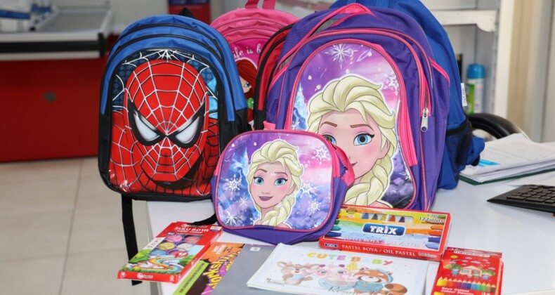 Ataşehir Belediyesi’nden Kırtasiye ve Beslenme Desteği