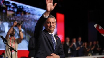 Özgür Özel, 3. Defa Genel Başkanı Seçildi