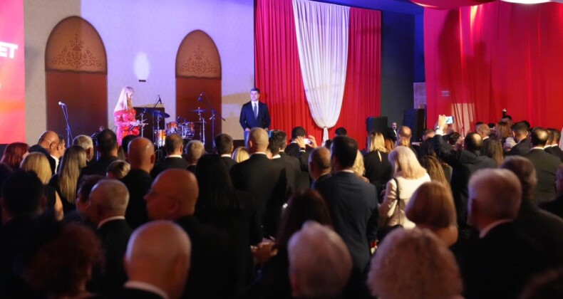 Ataşehir’de Cumhuriyet Balosu