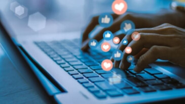 Sosyal Medyada Mutluluk Yarışı: Uzmanlardan Dijital Benlik Uyarısı