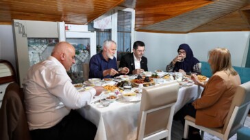 Başkan Çerkez, Şehit Ailesi İle İftar Yaptı