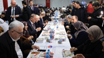 İstanbul Meydanlarında İftar Seferberliği