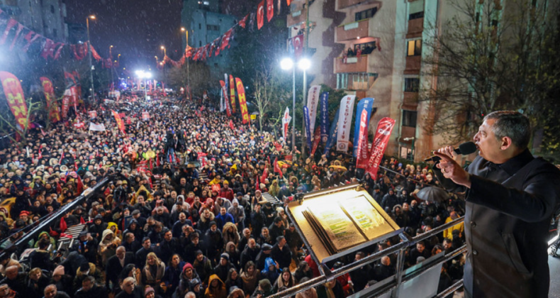 Özgür Özel, Ataşehir Mitinginde Seslendi; Arkadaşlarımızı Serbest Bırakın