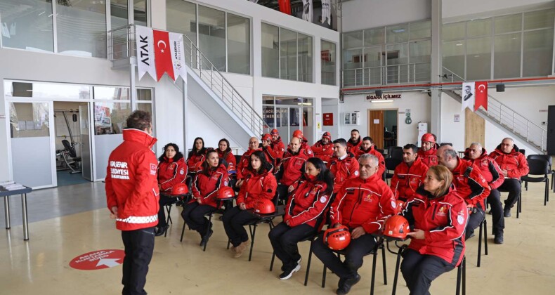 Ataşehir’de Afet Gönüllüler Tanışma Toplantısı
