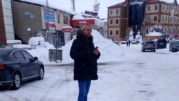 Göle Belediye Ekipleri Kar Mesaisi Sürüyor