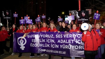 Ataşehir’de 8 Mart Kadınlar Günü Yürüyüşü