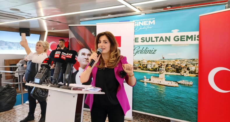 Sanatçılar ve Gazeteciler Boğazda Buluştu