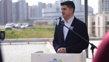 Onursal Adıgüzel:Hizmetlerimize Sahip Çıkın