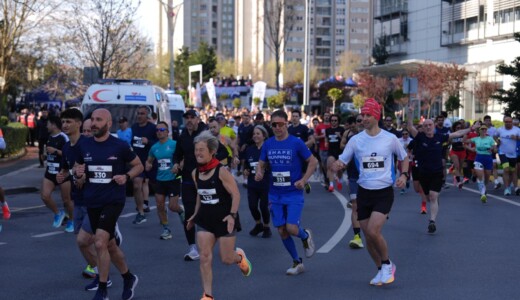 1200 Kişi Ataşehir’de Ata Koşusunda Yarıştı