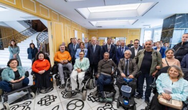 Erişilebilir kent hedefiyle 98. Kırmızı Bayrak İZTO’nun oldu