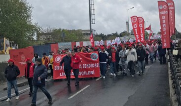 İstanbul’da 1 Mayıs Yağmur’da Kutlandı