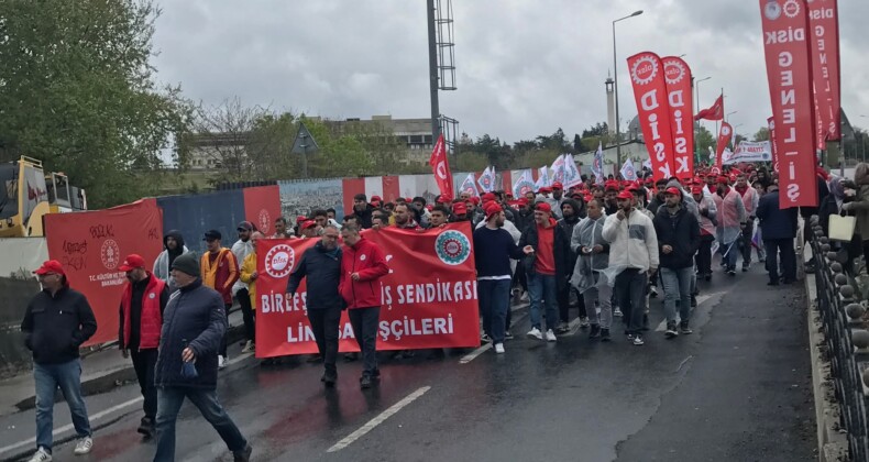 İstanbul’da 1 Mayıs Yağmur’da Kutlandı
