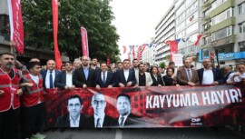CHP’den Demokrasi ve Özgürlük Yürüyüşü