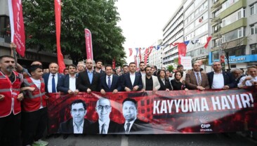 CHP’den Demokrasi ve Özgürlük Yürüyüşü