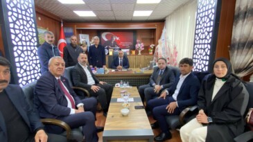 AK Parti, Köprülü Belediye Başkanına Sahip Çıktı