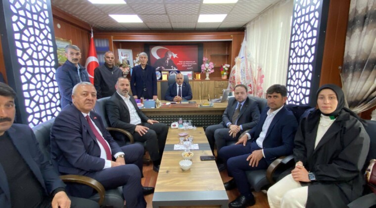 AK Parti, Köprülü Belediye Başkanına Sahip Çıktı
