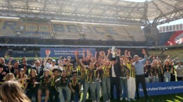 Fenerbahçe Kadın Futbol Takımı Şampiyon oldu
