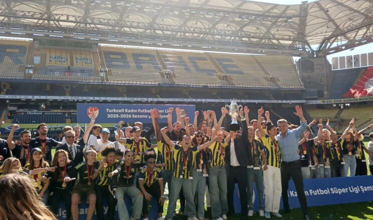 Fenerbahçe Kadın Futbol Takımı Şampiyon oldu