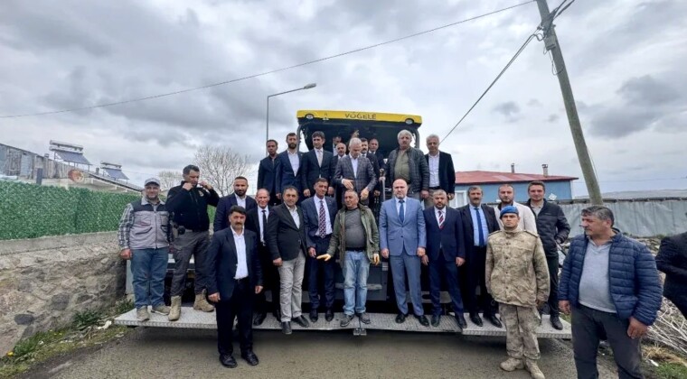 Ardahan Köprülü Beldesi’nde Beton Yol Çalışması Başlatıldı