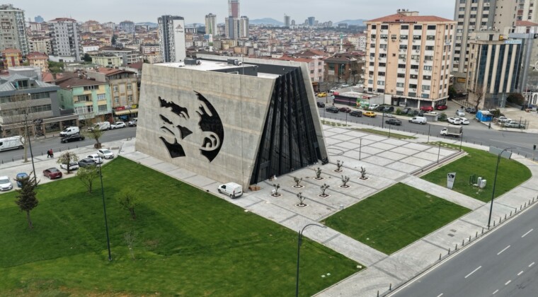 Yüzüncü Yıl Atatürk Müzesi ve Kütüphanesi Açılıyor