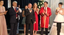 Akçay Ailesinin Mutlu Günü