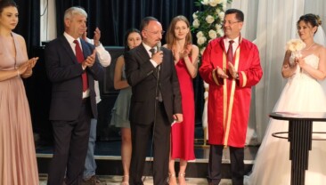Akçay Ailesinin Mutlu Günü