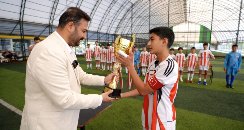 Başkan Vekili Güneş’ten, Şampiyon Ataşehir 2025 Futbol Spor Kulübü’ne Tebrik