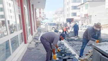 Ardahan’da kaldırım yapım ve yenileme çalışmaları