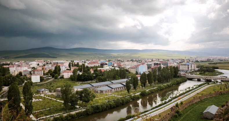 Ardahan’da Festival Ve Şölen Tarihleri Neden Çakışıyor?
