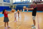 Maltepeli çocukların yaz tatili sporla dolu geçiyor